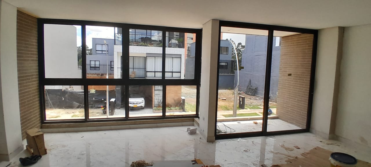 Proyecto VITRIALUM DE ORIENTE